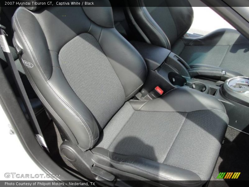 Captiva White / Black 2007 Hyundai Tiburon GT