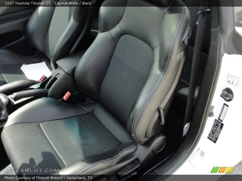 Captiva White / Black 2007 Hyundai Tiburon GT