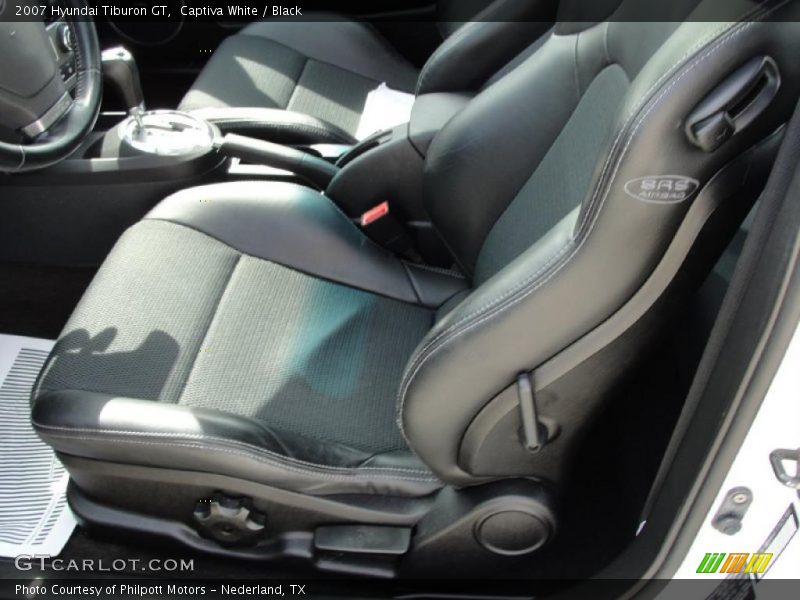 Captiva White / Black 2007 Hyundai Tiburon GT