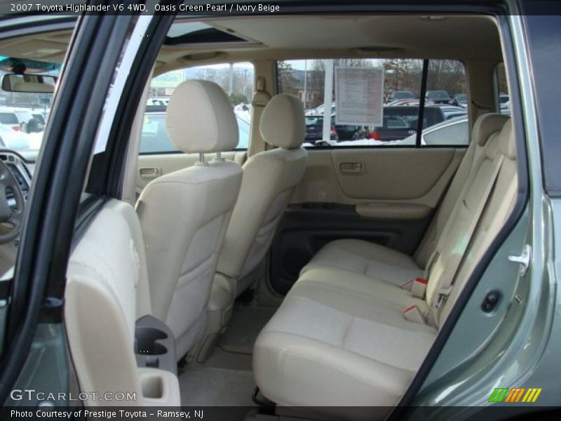 Oasis Green Pearl / Ivory Beige 2007 Toyota Highlander V6 4WD