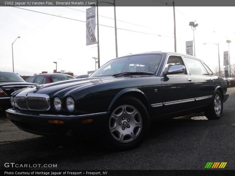 Emerald Metallic / Ivory 2002 Jaguar XJ Vanden Plas