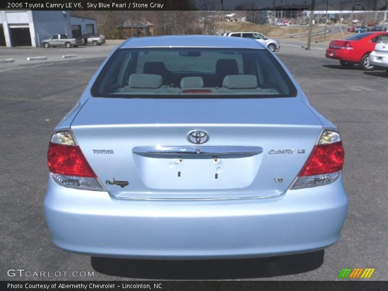 Sky Blue Pearl / Stone Gray 2006 Toyota Camry LE V6