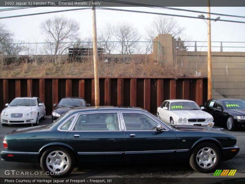 Emerald Metallic / Ivory 2002 Jaguar XJ Vanden Plas