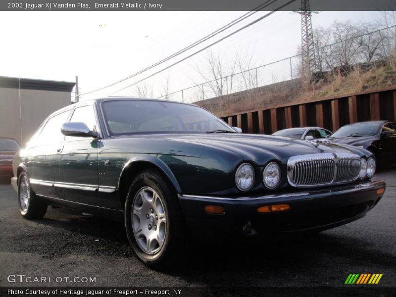 Emerald Metallic / Ivory 2002 Jaguar XJ Vanden Plas