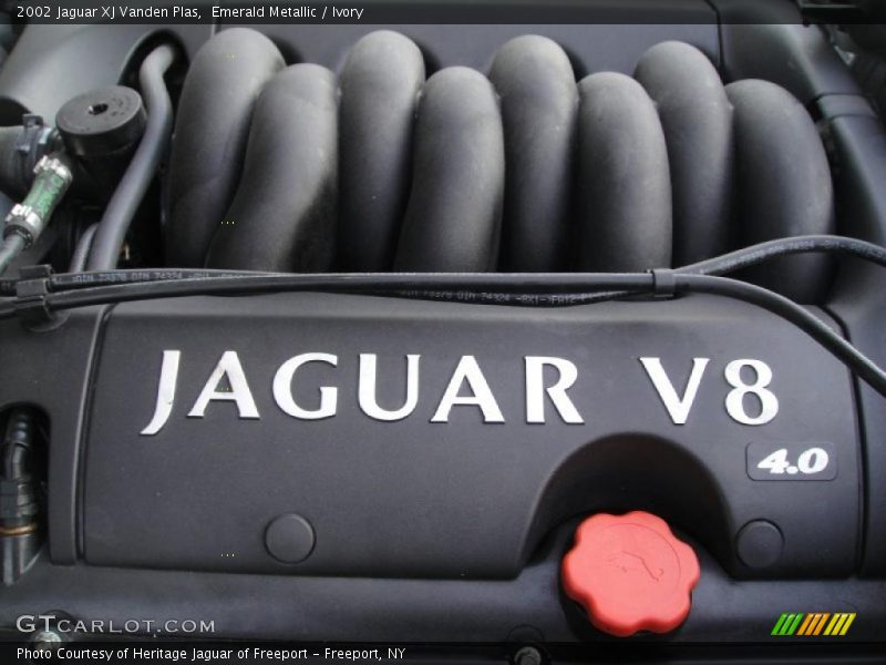 Emerald Metallic / Ivory 2002 Jaguar XJ Vanden Plas