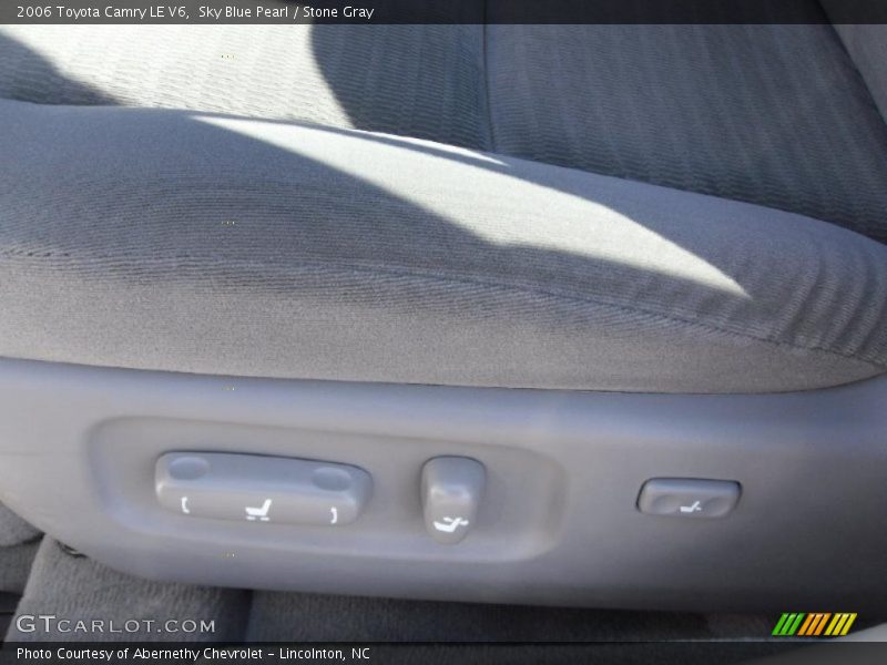 Sky Blue Pearl / Stone Gray 2006 Toyota Camry LE V6