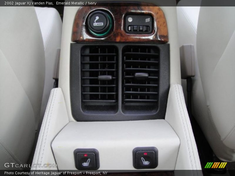 Emerald Metallic / Ivory 2002 Jaguar XJ Vanden Plas