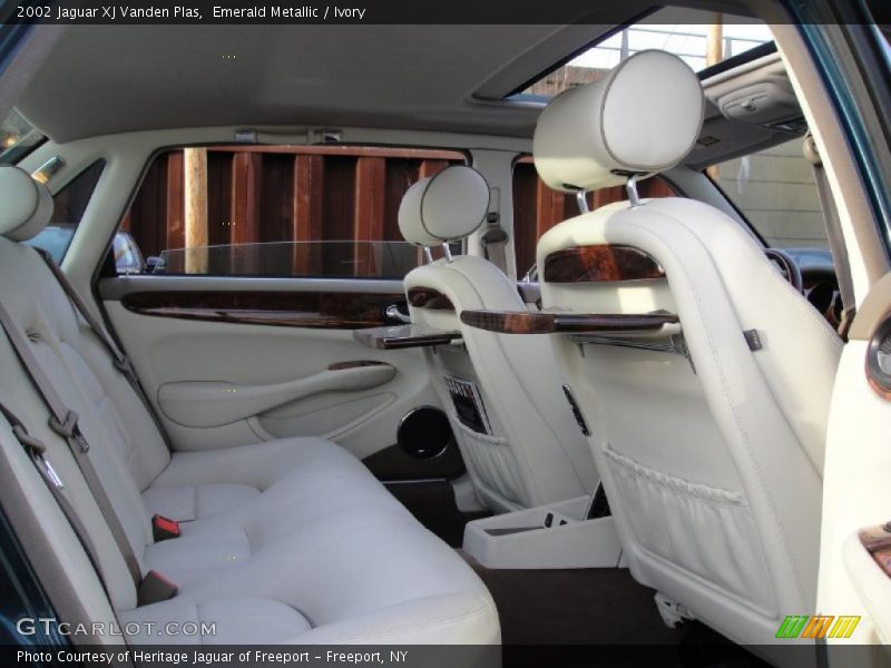 Emerald Metallic / Ivory 2002 Jaguar XJ Vanden Plas