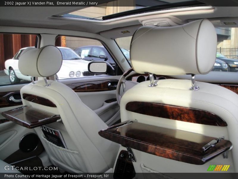 Emerald Metallic / Ivory 2002 Jaguar XJ Vanden Plas