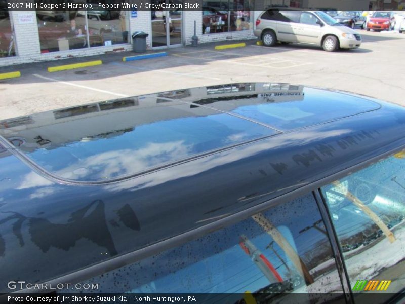 Pepper White / Grey/Carbon Black 2007 Mini Cooper S Hardtop