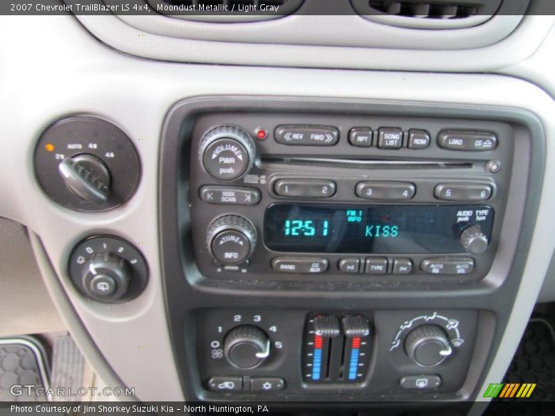 Moondust Metallic / Light Gray 2007 Chevrolet TrailBlazer LS 4x4