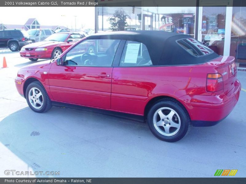 Tornado Red / Beige 2001 Volkswagen Cabrio GLS