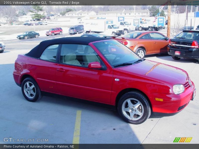 Tornado Red / Beige 2001 Volkswagen Cabrio GLS