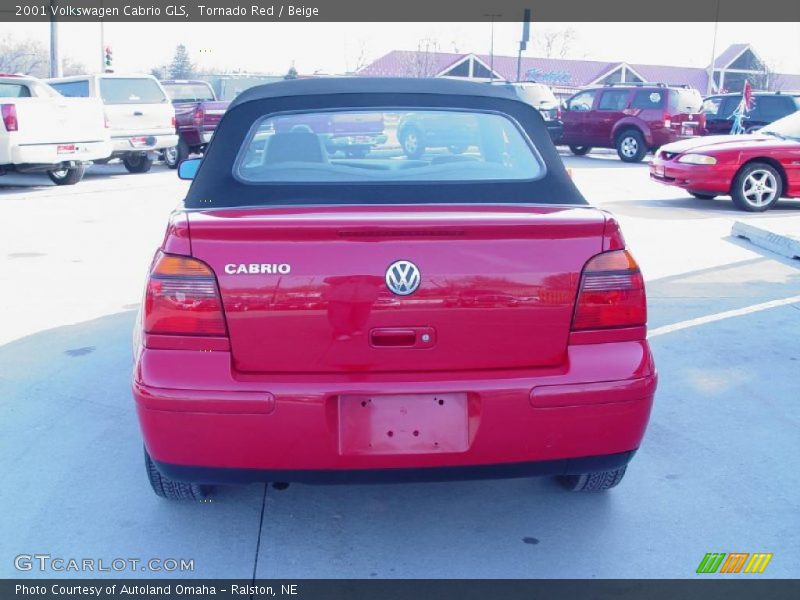 Tornado Red / Beige 2001 Volkswagen Cabrio GLS