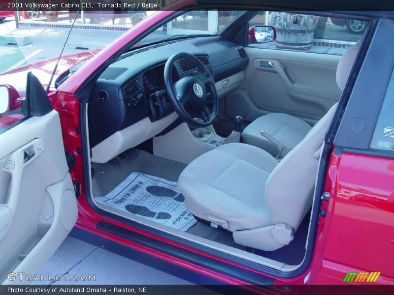 Tornado Red / Beige 2001 Volkswagen Cabrio GLS