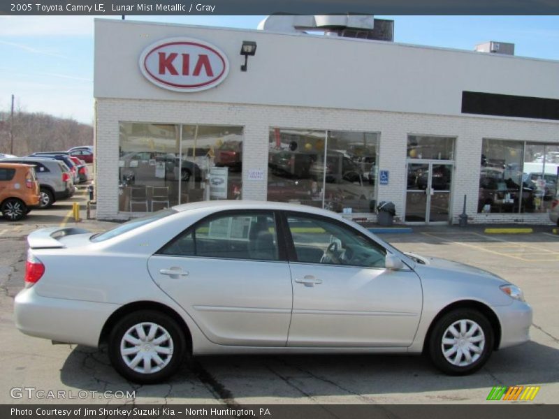 Lunar Mist Metallic / Gray 2005 Toyota Camry LE