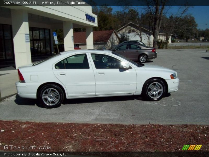 Ice White / Taupe/Light Taupe 2007 Volvo S60 2.5T