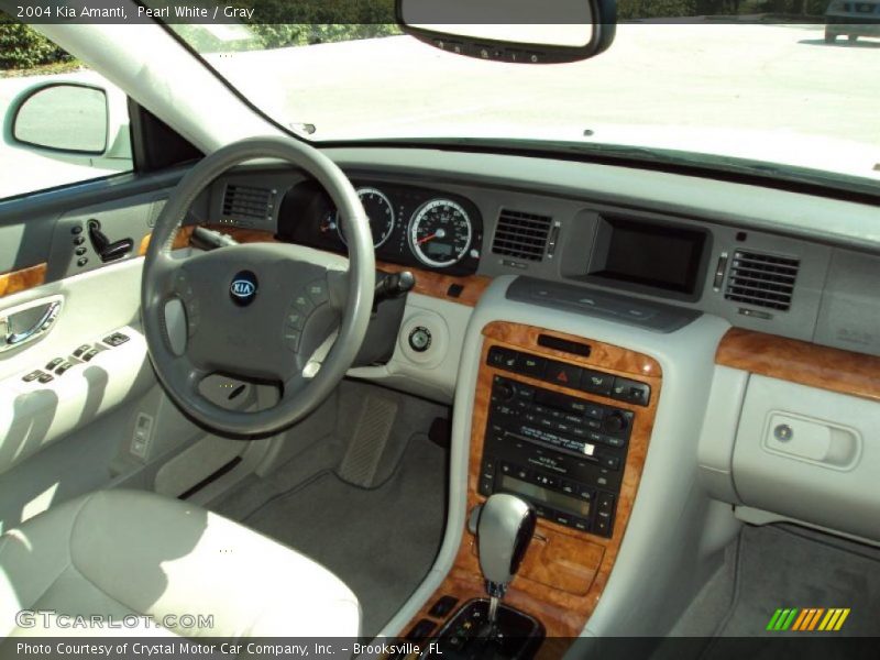 Pearl White / Gray 2004 Kia Amanti