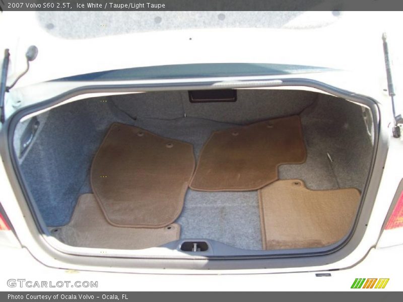 Ice White / Taupe/Light Taupe 2007 Volvo S60 2.5T