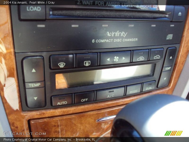 Pearl White / Gray 2004 Kia Amanti