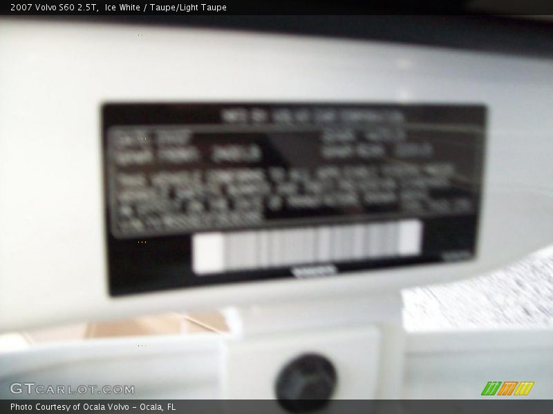 Ice White / Taupe/Light Taupe 2007 Volvo S60 2.5T
