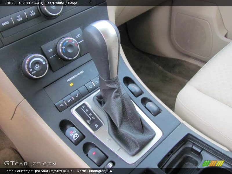 Pearl White / Beige 2007 Suzuki XL7 AWD