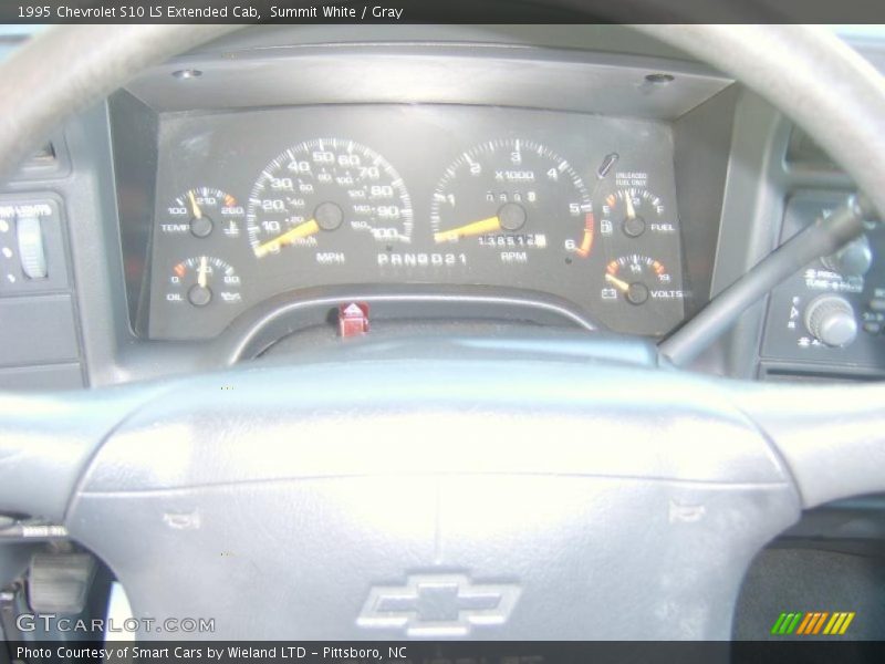 Summit White / Gray 1995 Chevrolet S10 LS Extended Cab