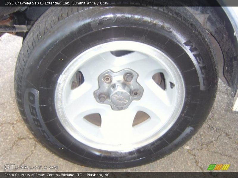 Summit White / Gray 1995 Chevrolet S10 LS Extended Cab