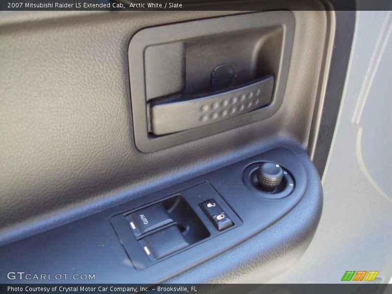 Arctic White / Slate 2007 Mitsubishi Raider LS Extended Cab