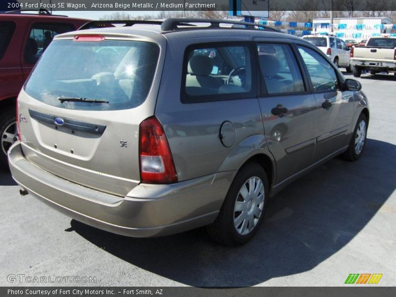 Arizona Beige Metallic / Medium Parchment 2004 Ford Focus SE Wagon