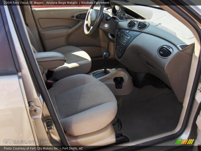 Arizona Beige Metallic / Medium Parchment 2004 Ford Focus SE Wagon