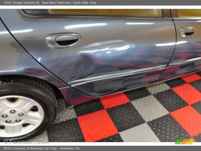 Steel Blue Pearlcoat / Dark Slate Gray 2002 Dodge Intrepid SE
