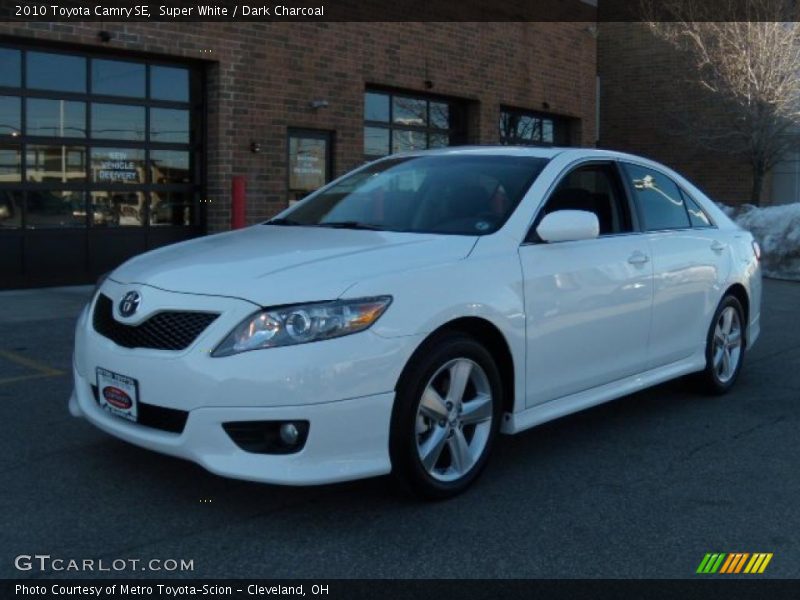 Super White / Dark Charcoal 2010 Toyota Camry SE