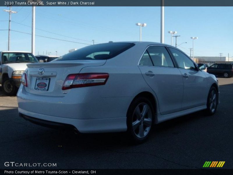 Super White / Dark Charcoal 2010 Toyota Camry SE
