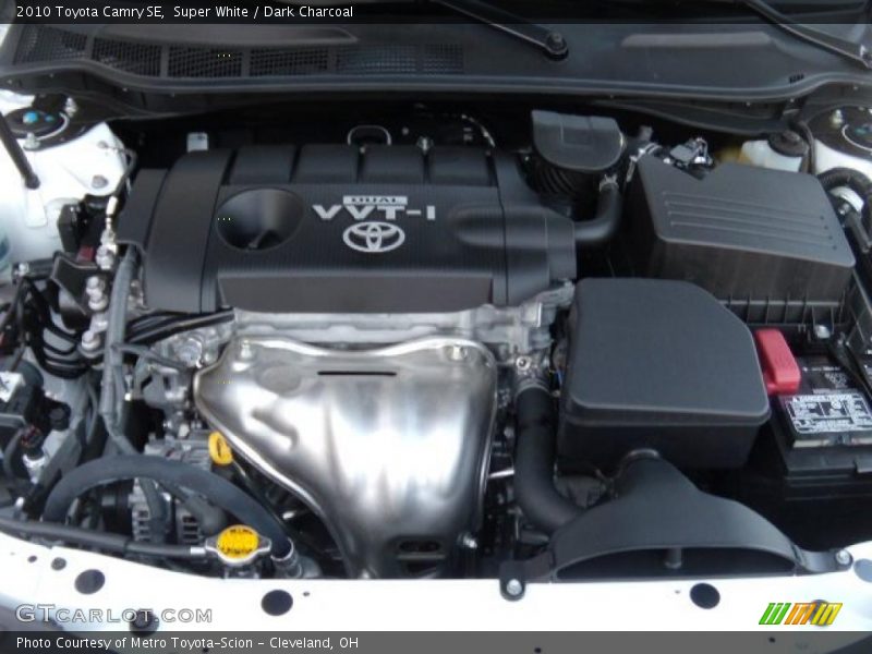 Super White / Dark Charcoal 2010 Toyota Camry SE