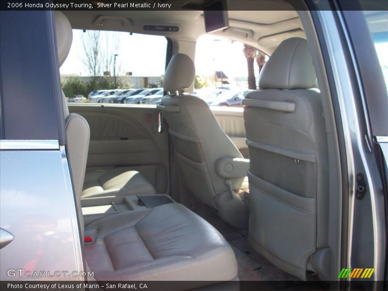 Silver Pearl Metallic / Ivory 2006 Honda Odyssey Touring