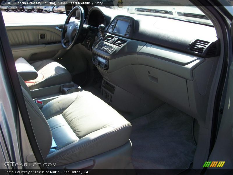 Silver Pearl Metallic / Ivory 2006 Honda Odyssey Touring