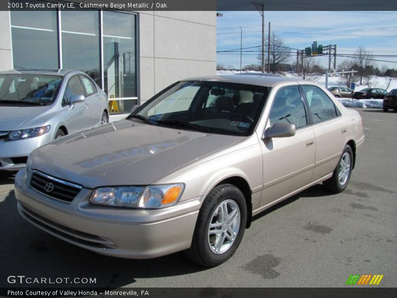 Cashmere Beige Metallic / Oak 2001 Toyota Camry LE