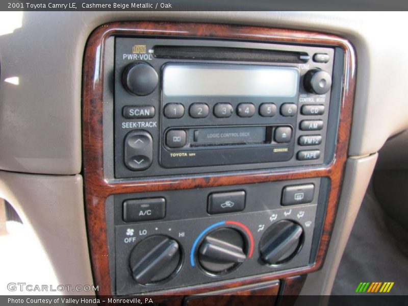 Cashmere Beige Metallic / Oak 2001 Toyota Camry LE