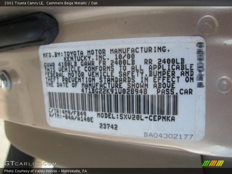 Cashmere Beige Metallic / Oak 2001 Toyota Camry LE