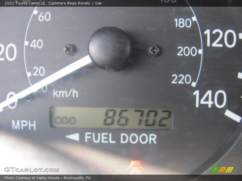 Cashmere Beige Metallic / Oak 2001 Toyota Camry LE