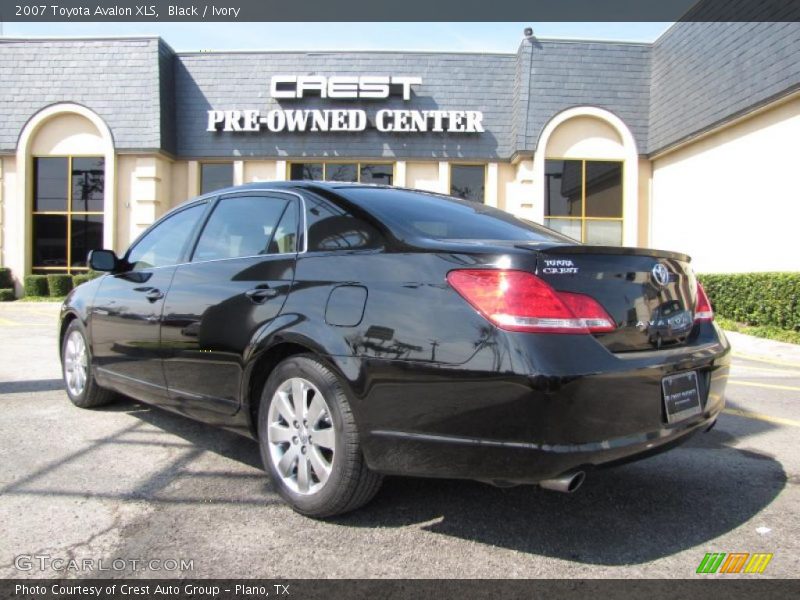 Black / Ivory 2007 Toyota Avalon XLS