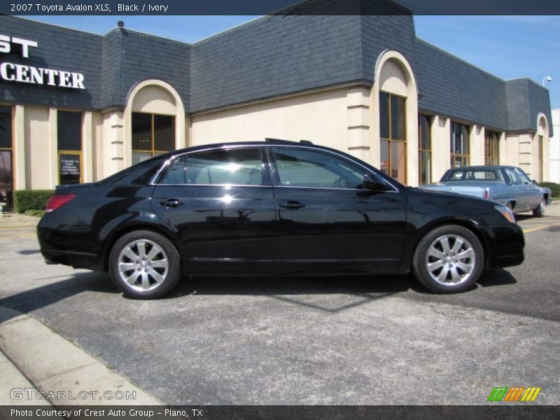 Black / Ivory 2007 Toyota Avalon XLS