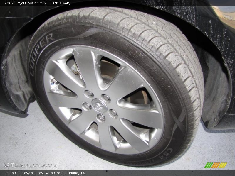 Black / Ivory 2007 Toyota Avalon XLS
