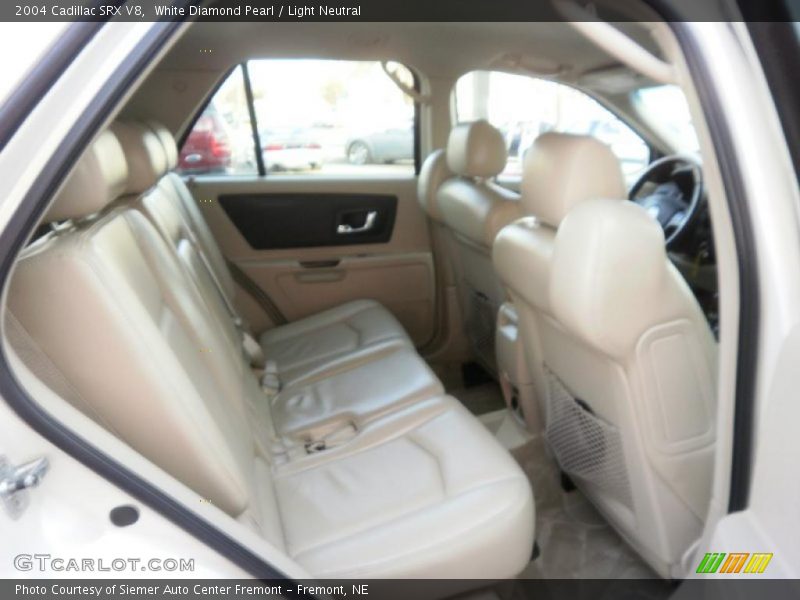 White Diamond Pearl / Light Neutral 2004 Cadillac SRX V8
