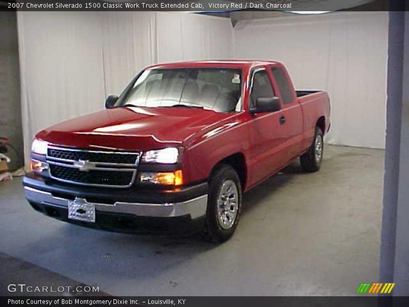 Victory Red / Dark Charcoal 2007 Chevrolet Silverado 1500 Classic Work Truck Extended Cab