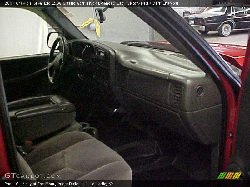 Victory Red / Dark Charcoal 2007 Chevrolet Silverado 1500 Classic Work Truck Extended Cab