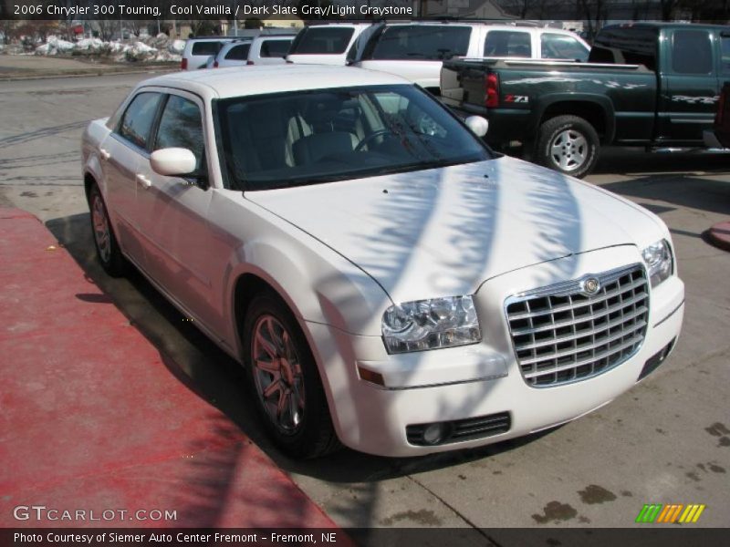 Cool Vanilla / Dark Slate Gray/Light Graystone 2006 Chrysler 300 Touring