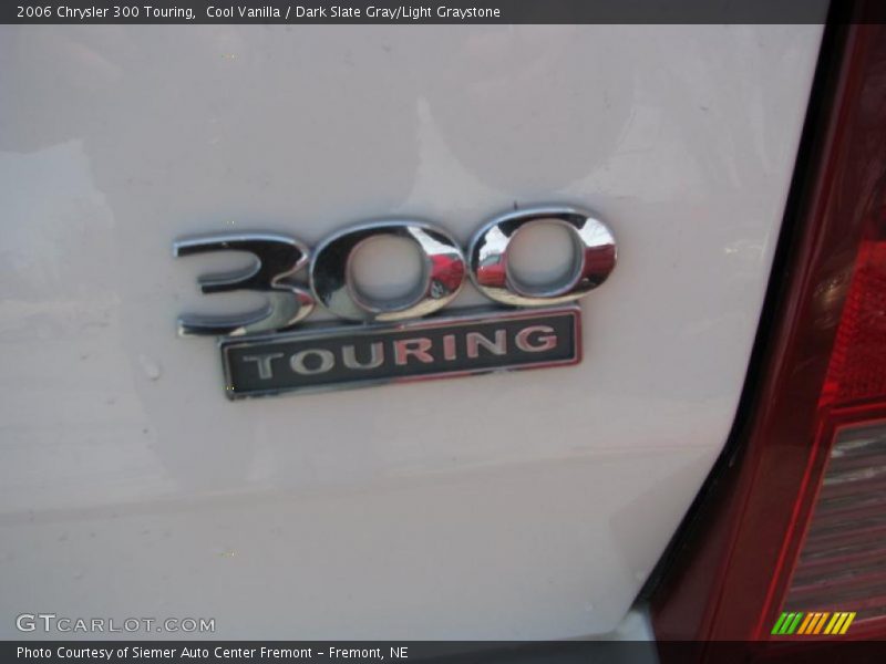 Cool Vanilla / Dark Slate Gray/Light Graystone 2006 Chrysler 300 Touring