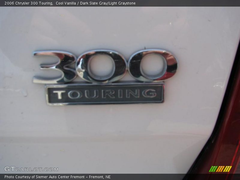 Cool Vanilla / Dark Slate Gray/Light Graystone 2006 Chrysler 300 Touring